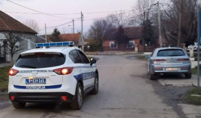 PRVI SNIMCI POLICIJSKE POTERE! Žandarmerija raspoređena po Rumenci, postavljaju se blokade na putevima! /VIDEO/