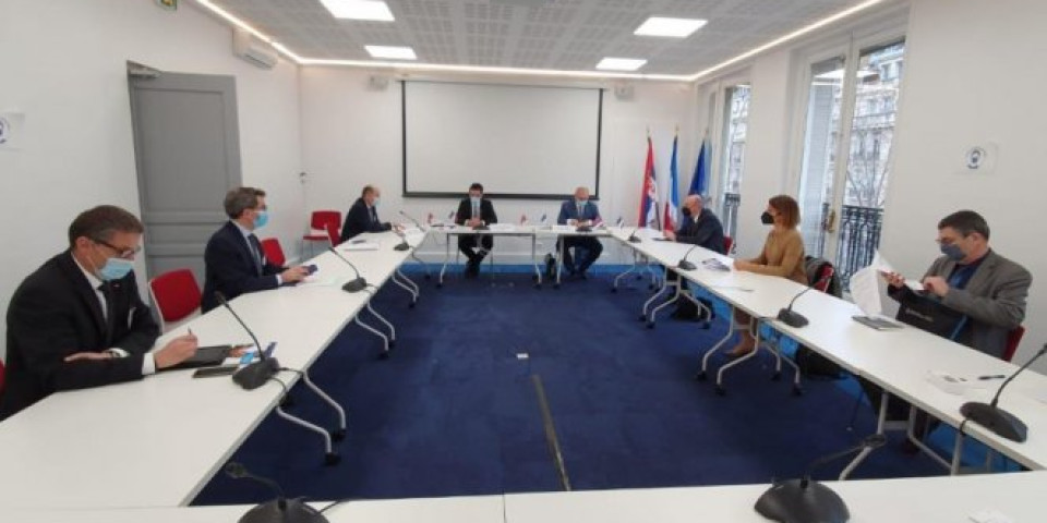 VESIĆ: Francuske kompanije zainteresovane za investiranje u Beograd