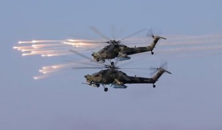 ŽESTOKA BORBA NA ZEMLJI I IZ VAZDUHA! Ruski tenkisti razvalili "neprijatelje" uz pomoć helikoptera! /VIDEO/
