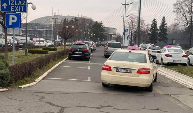 U TOKU VELIKA AKCIJA MUP! Prilazi beogradskom aerodromu BLOKIRANI, dva automobila već ODUZETA!