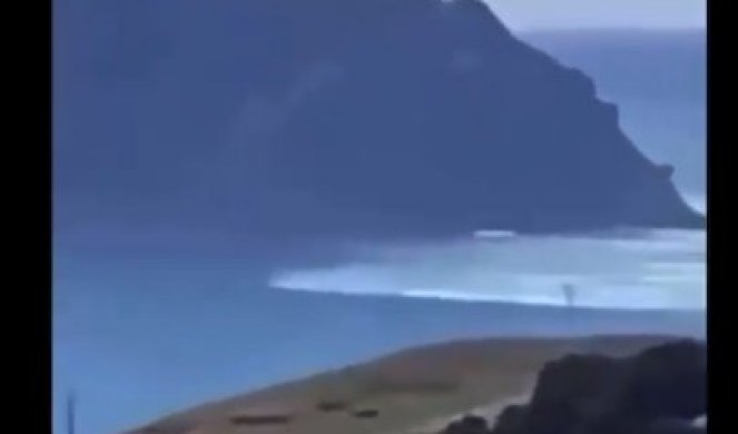 SNIMAK CUNAMIJA NA NOVOM ZELANDU! Talasi jure ka obali, ljudi pobegli u brda! /VIDEO/