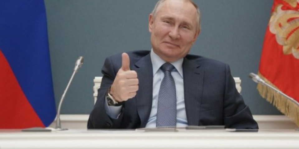 RUSIJA POBEĐUJE KORONU? Putin: Očekujem da ćemo do kraja leta dostići kolektivni imunitet!