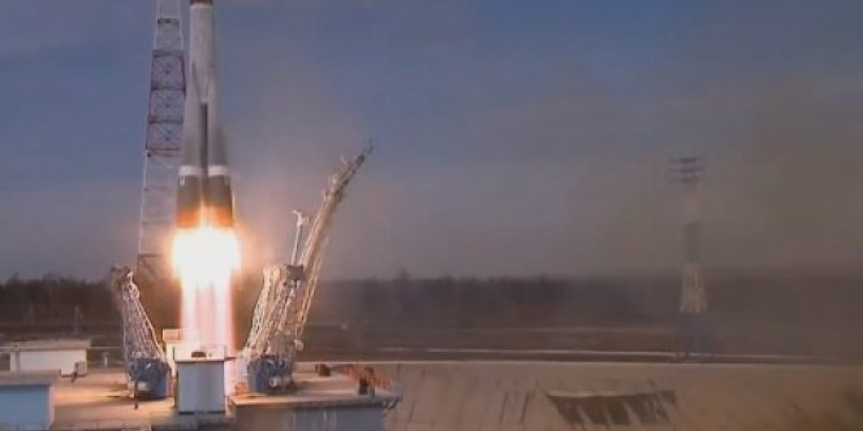 ČUDO OD RAKETE, PONELA JE 36 SATELITA! Sojuz-2.1b je prvo lansiranje sa kosmodroma Vostočni u ovoj godini! /VIDEO/