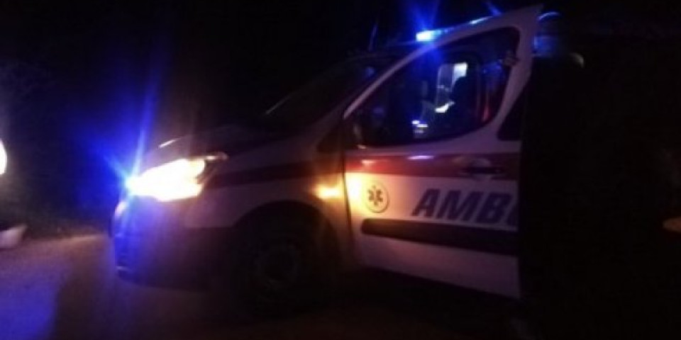 NOĆ U BEOGRADU: Četiri saobraćajne nezgode JEDAN VOZAČ UDARIO U BANDERU DRUGI U OGRADU!