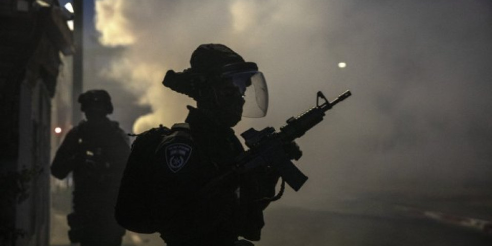 OPET HAOS NA GRANICI GAZE! Izraelska vojska ranila Palestinca nakon što je nožem ubo graničara!
