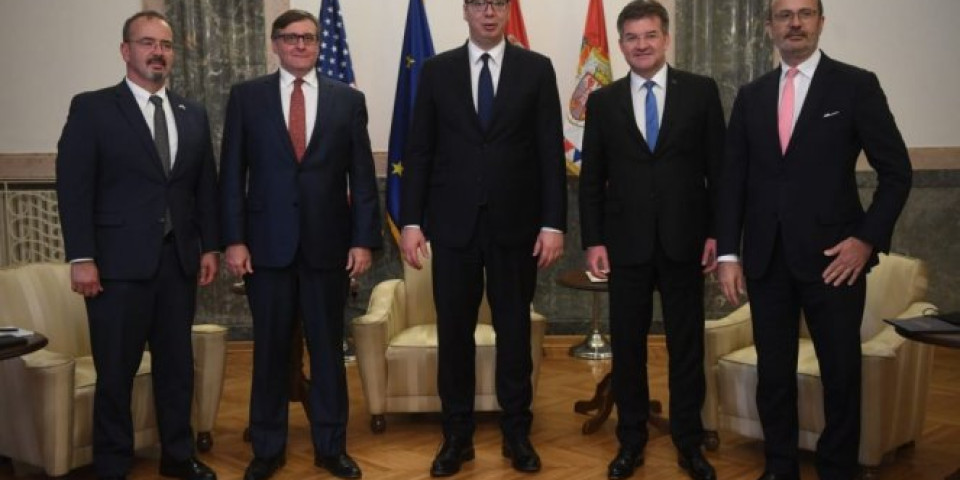 VERUJEM U MOGUĆNOST POSTIZANJA KOMPROMISNOG REŠENJA! Predsednik Vučić se sastao sa Lajčakom i Palmerom!