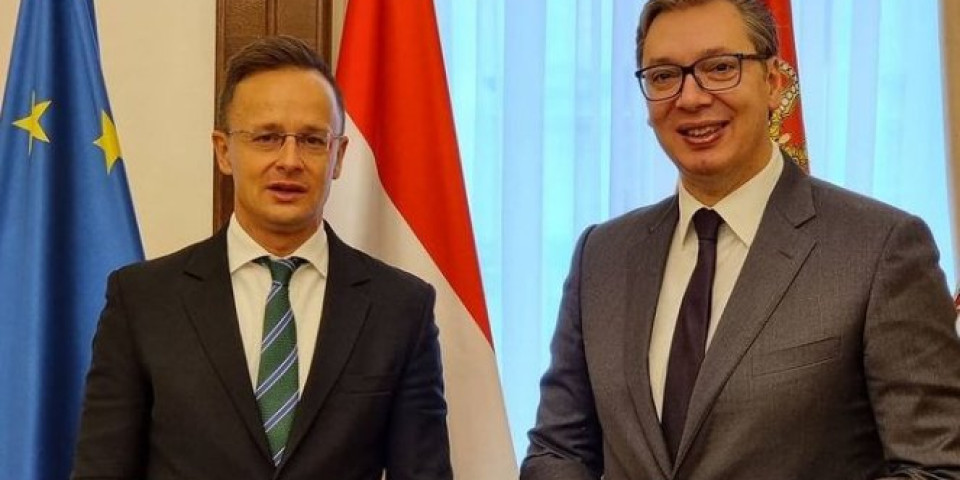 VUČIĆ SA SIJARTOM! Predsednik sa ministrom spoljnih poslova Mađarske razgovarao o evropskom putu Srbije i bilateralnoj saradnji /FOTO/