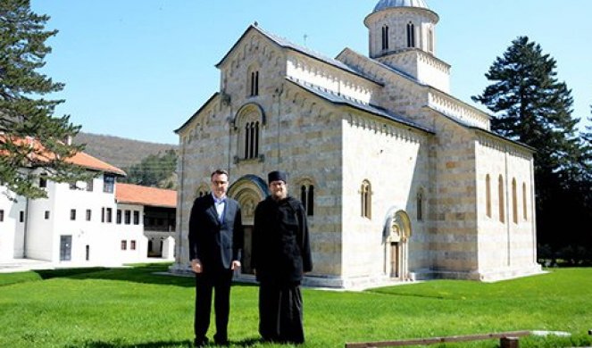 Petković čestitao hramovnu slavu manastiru Visoki Dečani!