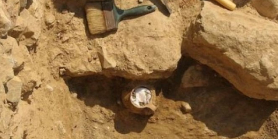 Arheolozi u zemlji našli keramičku posudu staru 2.300 godina, a kada su shvatili šta znači ono što su zatekli u njoj, ZANEMELI SU