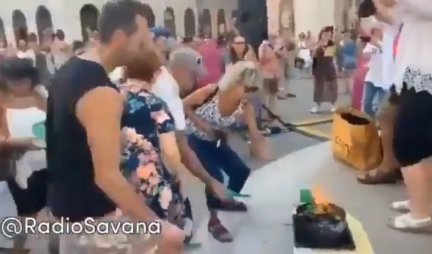 ITALIJANI PALE KOVID PASOŠE! Protesti širom zemlje protiv novih KORONA MERA! /VIDEO/