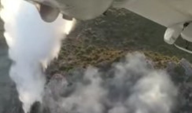 ŠOKANTNI SNIMCI Berijeva-200 iznad Evije u PLAMENU! Ruska zver juri prema vatri!