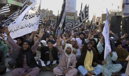 NE STAJU, Talibani zauzeli DRUGI I TREĆI grad po veličini! /FOTO/VIDEO/