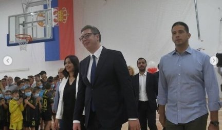 /VIDEO/FOTO/ Aleksandar Vučić i Vanja Udovičić otvorili sportsku dvoranu u Krčagovu! DA NAS BUDE ŠTO VIŠE U SPORTU