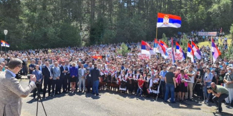 Vučić u Brusu, veličanstven doček za predsednika! /VIDEO/
