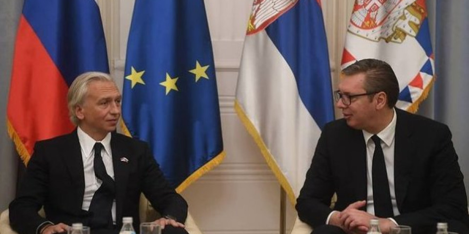 Predsednik Vučić sastao se sa Aleksandrom Djukovom