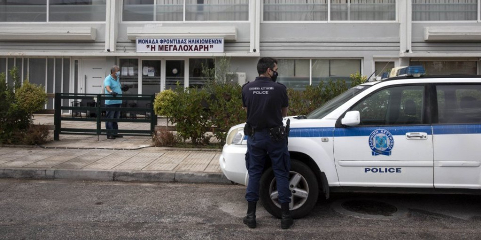 Jeziv zločin u poznatom letovalištu u Grčkoj: Radnici u smeću pronašli delove tela muškarca, iz kese ispala glava
