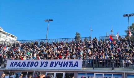 /video/ Više od 5.000 ljudi dočekalo Vučića na atletskom stadionu u Kraljevu: NAŠE JE DA SE BORIMO ZA NAŠ NAROD I DA ČUVAMO SRBIJU!
