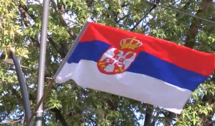 DANAS JE PRAZNIK! Zašto se Dan srpskog jedinstva, slobode i nacionalne zastave obeležava 15. septembra
