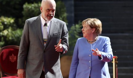 Edi Rama dočekao Angelu Merkel, pa joj uručio orden