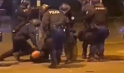 NEREDI U ŠVAJCARSKOJ, POLICIJA BRUTALNA! Gumenim mecima i suzavcem na demonstrante protiv kovid propusnica! /VIDEO/