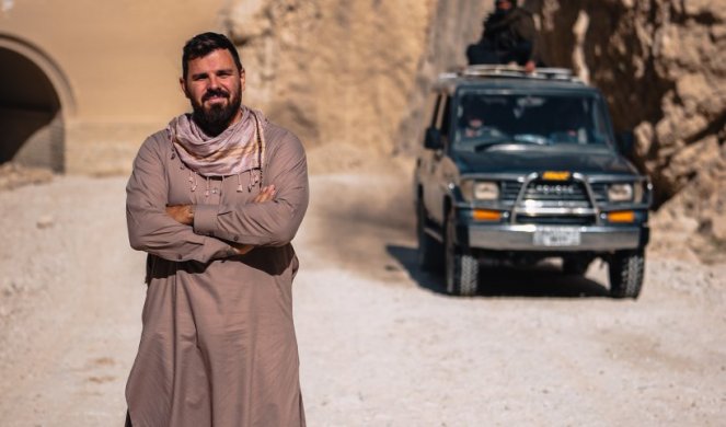 VEĆ S 16 GODINA JE IMAO PUŠKU U RUCI! Čuveni pustolov otkriva najveće tajne o talibanima i Avganistanu! (FOTO)