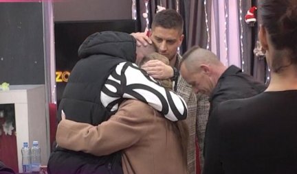 PRVI SUSRET DEJANA SA PORODICOM! Majka Biljana se SLOMILA U SEKUNDI, Dragojević plakao kao KIŠA! (VIDEO)