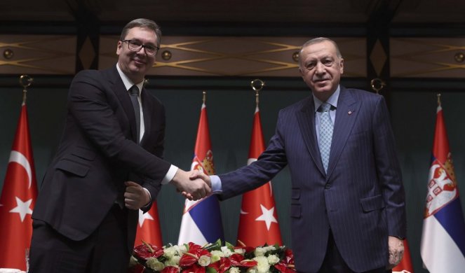 VAMA ŽELIM SREĆU I DOBRO ZDRAVLJE, A SRPSKOM NARODU MIR I BLAGOSTANJE! Erdogan čestitao Vučiću Dan državnosti