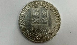 NUMIZMATIČAR KRIJUMČARIO BOGATSTVO! Carinici na Horgošu otkrili antikvitetne novčiće, među kojima i franak od 2.200 evra!