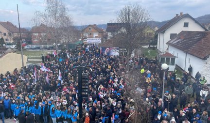 ČIKA SLAVKO JE TU, LJUDI, NEMA KRAJA OVOM MITINGU! Vučić stigao u Koceljevu, a ono što je rekao oduševilo je gotovo 2.000 ljudi! (VIDEO)