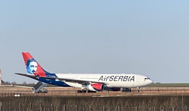 NA DOJAVE SE VIŠE NIKO NE OBAZIRE?! Avion iz Beograda sleteo u Moskvu nakon lažne poruke o bombi
