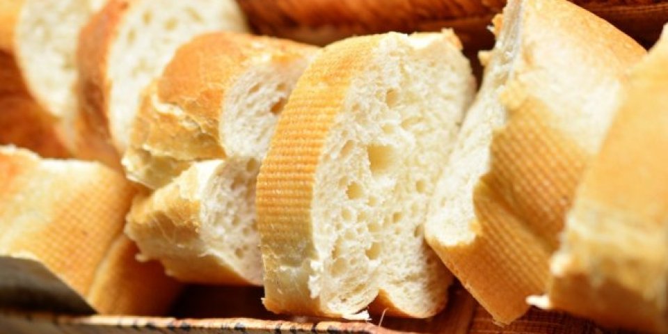 Srbi jedu sve manje hleba! Da li je to samo rezultat nekog modernog trenda ili je u pitanju i ekonomski status?!