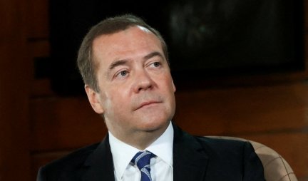 PARANOJA ZAHVATILA ZAPAD, Borelju samo nuklearni rat na pameti, Medvedev ga pošteno "spustio"...