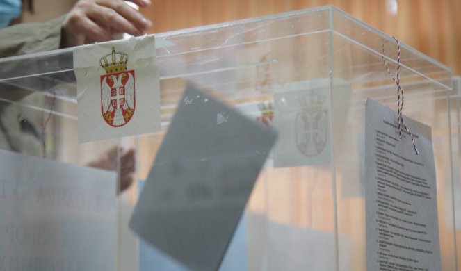 OGLASILA SE CRTA! Do 19 sati izlaznost na izborima u Beogradu 44,1 odsto!