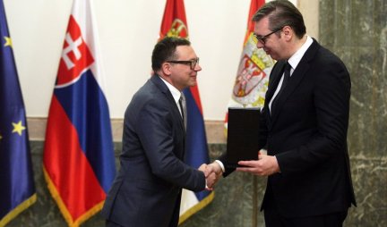 Vučić uručio orden Hamranu: Srbija uvek pouzdan partner u borbi protiv kriminala!