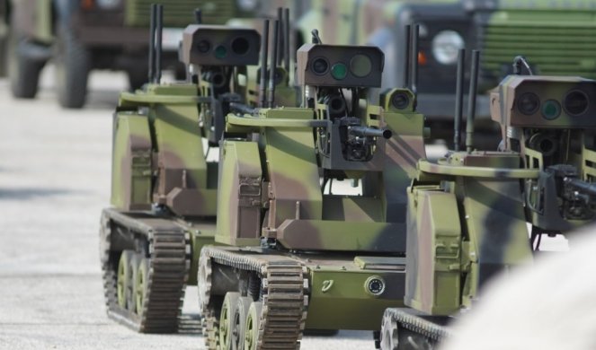 (VIDEO) OVO JE SISTEM BUDUĆNOSTI! Vojska Srbije pionir u ovakvim sistemima! Pogledajte kako funkcioniše robotizovano vozilo "Mali Miloš"!