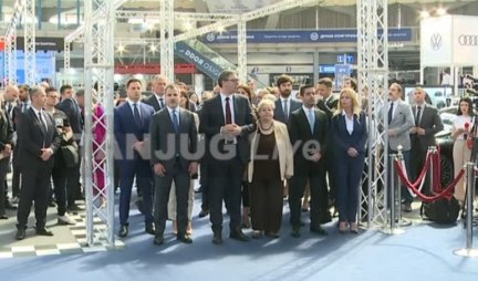 (VIDEO) POČEO SAJAM AUTOMOBILA! Vučić na otvaranju: Čekamo odluke još dva globalna igrača, u Srbiji se proizvodi sve