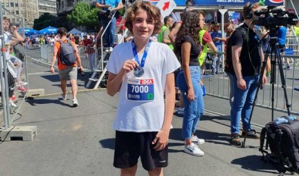 VUČE, SVAKA ČAST! Ovo je najmlađi učesnik Beogradskog maratona! (Foto)