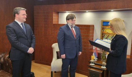 Predsednik Republike Kipar odlikovao ambasadora Marka Blagojevića