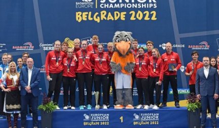 Najboljima uručene medalje i pehariI! Agebark i Jovović na svečanoj ceremoniji odlikovali pobednike timskog dela Evropskog badminton prvenstva!