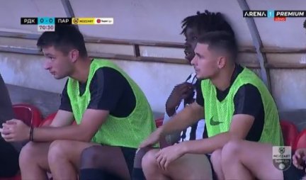 SKANDAL! Fudbaler Partizana BESAN BACIO DRES NA POD! (VIDEO)