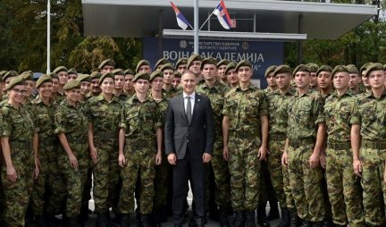 Ministar Stefanović na promociji 75 novih rezervnih oficira