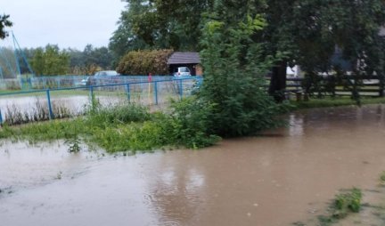 NEVREME OPUSTOŠILO ZAPADNU SRBIJU! Poplavljeno selo kod Čačka, u Ivanjici proglašena vanredna situacija (FOTO)