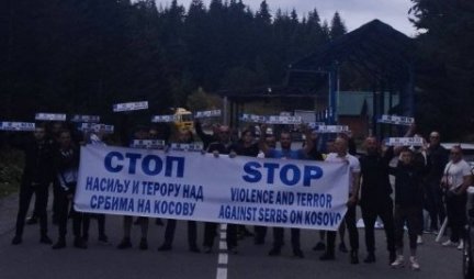 STOP TERORU NAD SRBIMA NA KOSOVU I METOHIJI! Grupa građana iz Podgorice na prelazu Kula pružila podršku srpskom narodu (FOTO)