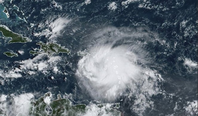 Uzbuna u SAD: Razarajući uragan ide ka Americi, ova država će biti na udaru tropske oluje!