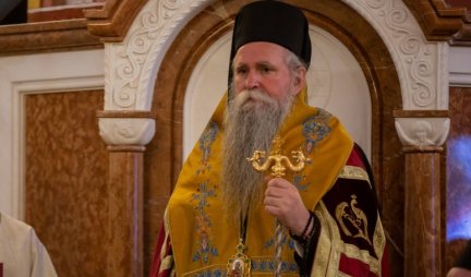 "NEKA DECA BUDU VEĆI LJUDI OD NAS!" Mitropolit Joanikije na Božićnoj liturgiji u Podgorici pozvao vernike na mir i slogu