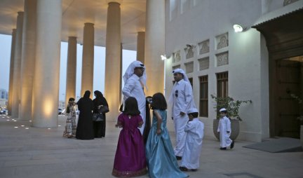 Katar je konzervativna muslimanska zemlja privržena svojim tradicijama! Važni SAVETI za strane navijače i turiste!