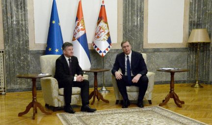 Lavovska borba za KiM se nastavlja: Vučić danas sa Lajčakom
