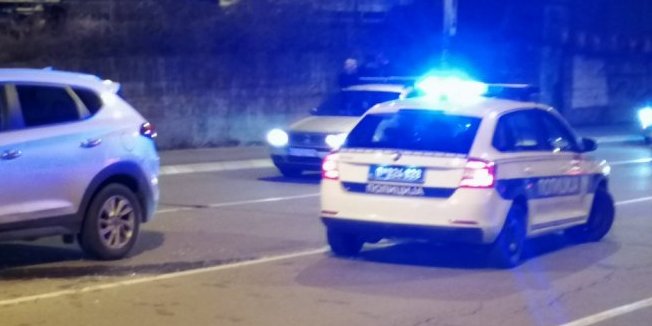 Četiri osobe povređene u saobraćajnoj nesreći: Sudar automobila i autobusa u Rakovici