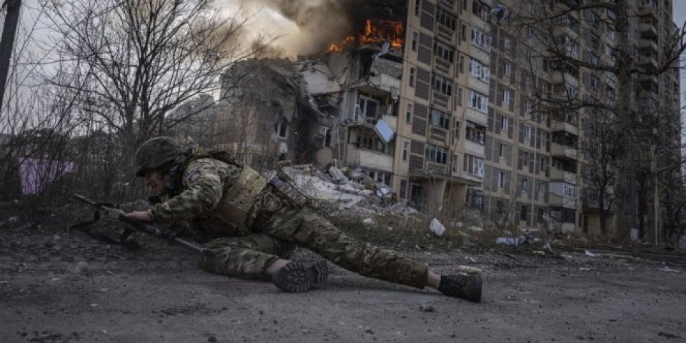 Neverica! Komanda Ukrajine diže u vazduh svoje elitne jedinice!? Rusi zatekli jezive scene u Avdejevki!