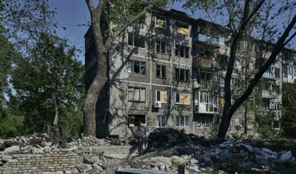 SABLASNI PRIZORI IZ ARTJOMOVSKA! Kosturi zgrada, razrovane ulice... Rusi pokazali kako izgleda grad nakon povlačenja ukrajinaca (VIDEO)